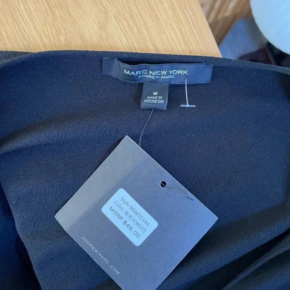 NWT! MARC NEW YORK V Neck Blouse Top Black W/ White Stripe Flared Sleeve - Picture 8 of 10